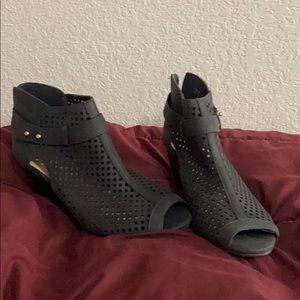 Roebuck & CO Estella Wedges